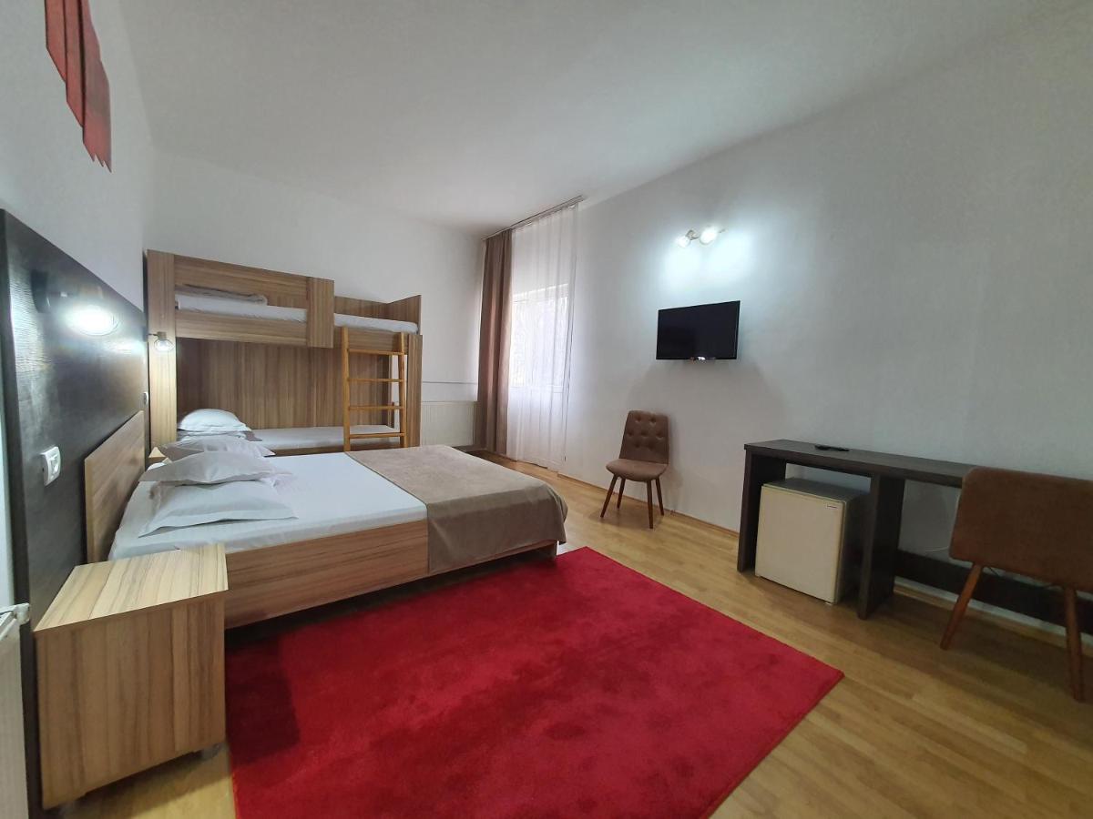 Hotel Mures Topliţa Exteriér fotografie