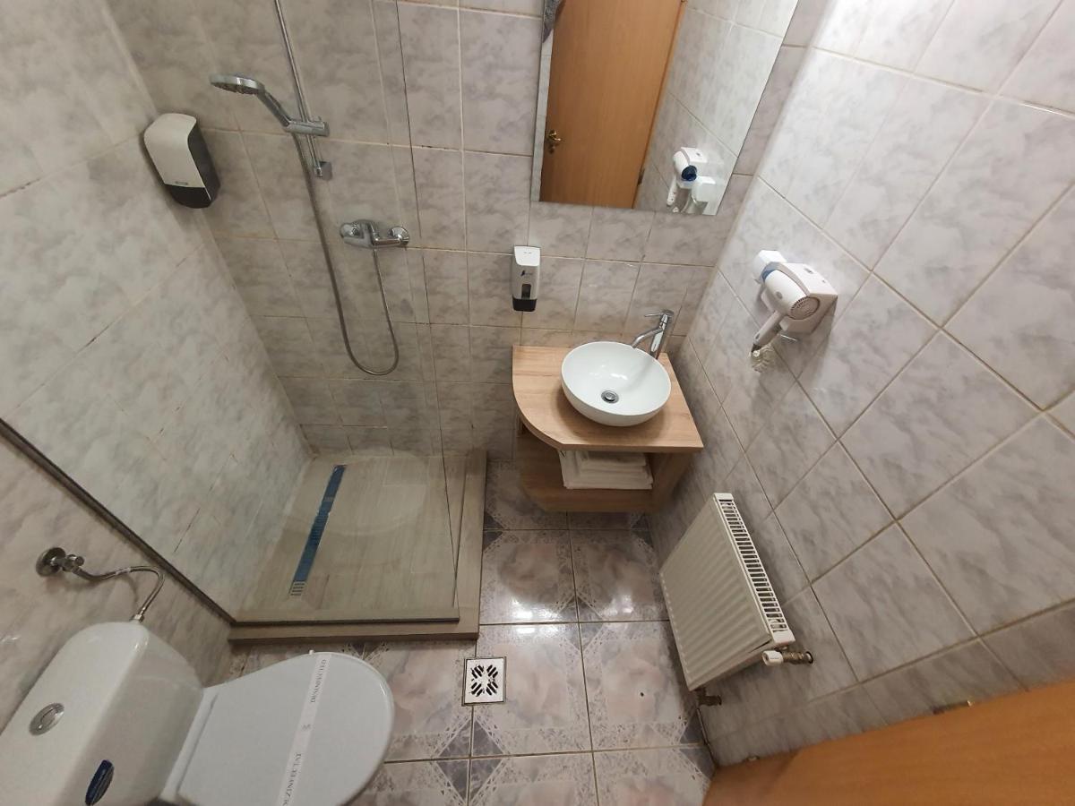 Hotel Mures Topliţa Exteriér fotografie