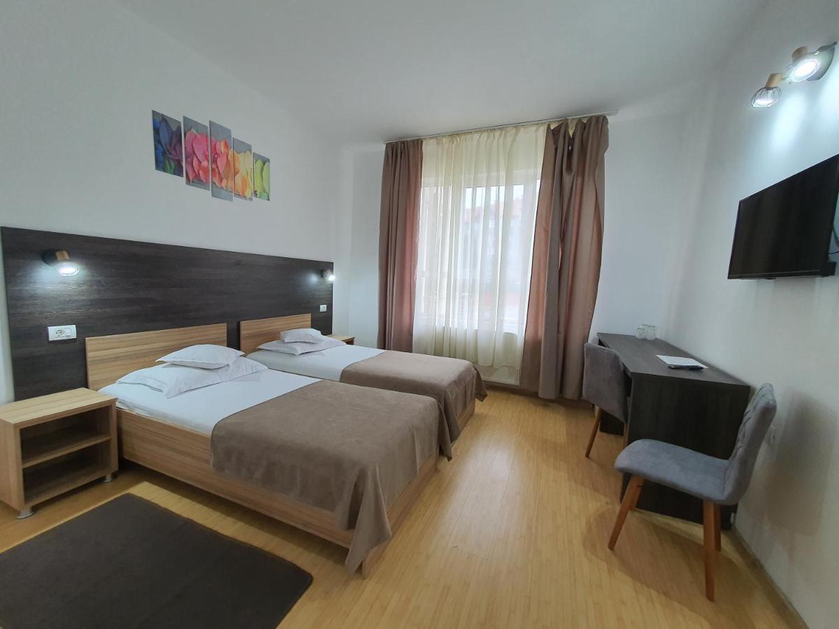Hotel Mures Topliţa Exteriér fotografie